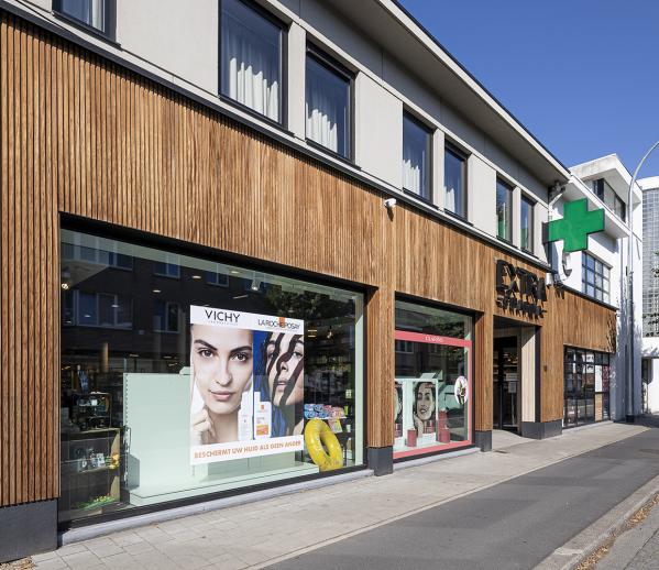 Gevel en inrichting Extra Pharma - Kapellen
