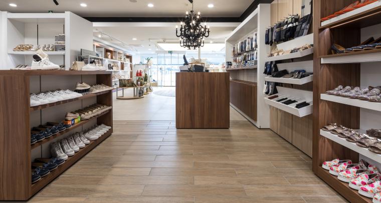 Interieurbouw Schoenwinkel Ruytings - Kortenaken | Vranken NV